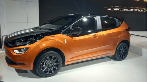 Tata Altroz Racer Edition ने भारत मोबिलिटी एक्सपो 2024 में स्पोर्टी अपग्रेड्स और पावर से भरपूर परफॉरमेंस के साथ धूम मचा दी