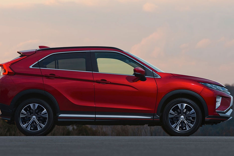 Mitsubishi Eclipse Cross Right Side View