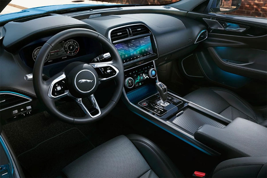 Jaguar XE 