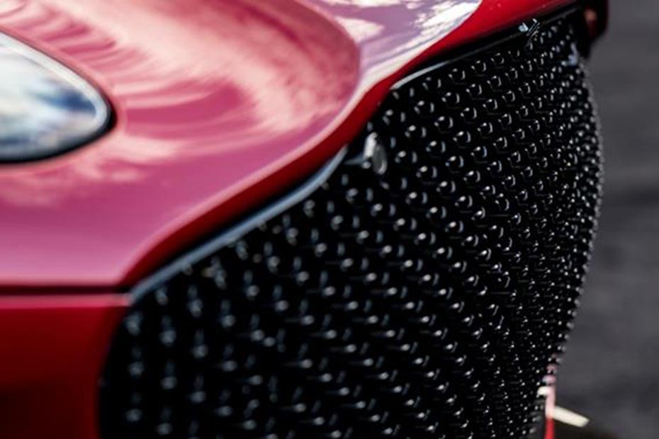 Aston Martin DBS Superleggera Grille