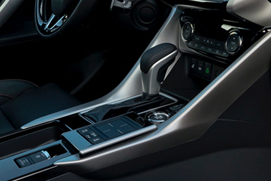 Mitsubishi Eclipse Cross Gear Shifter