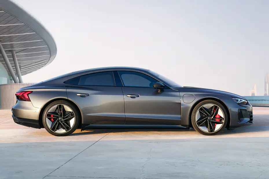 Audi RS e-tron GT Right Side View