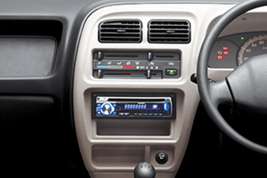 Maruti Eeco infotainment system