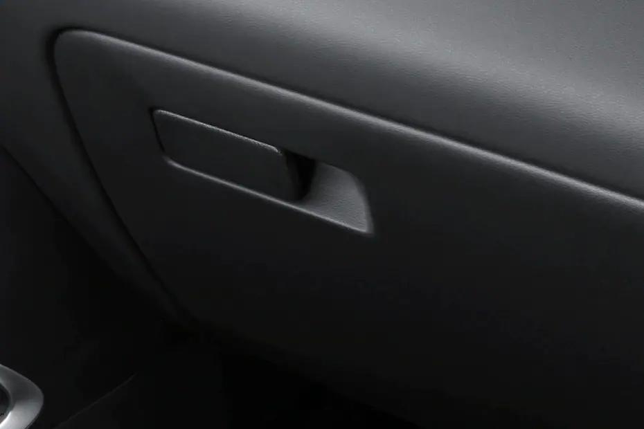 Hyundai-Tucson Glove Box