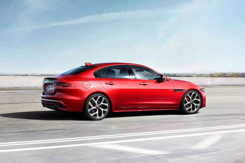 Jaguar XE 