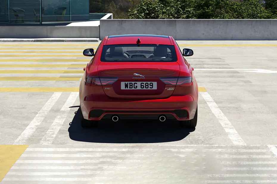 Jaguar XE 