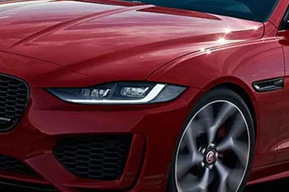 Jaguar XE 