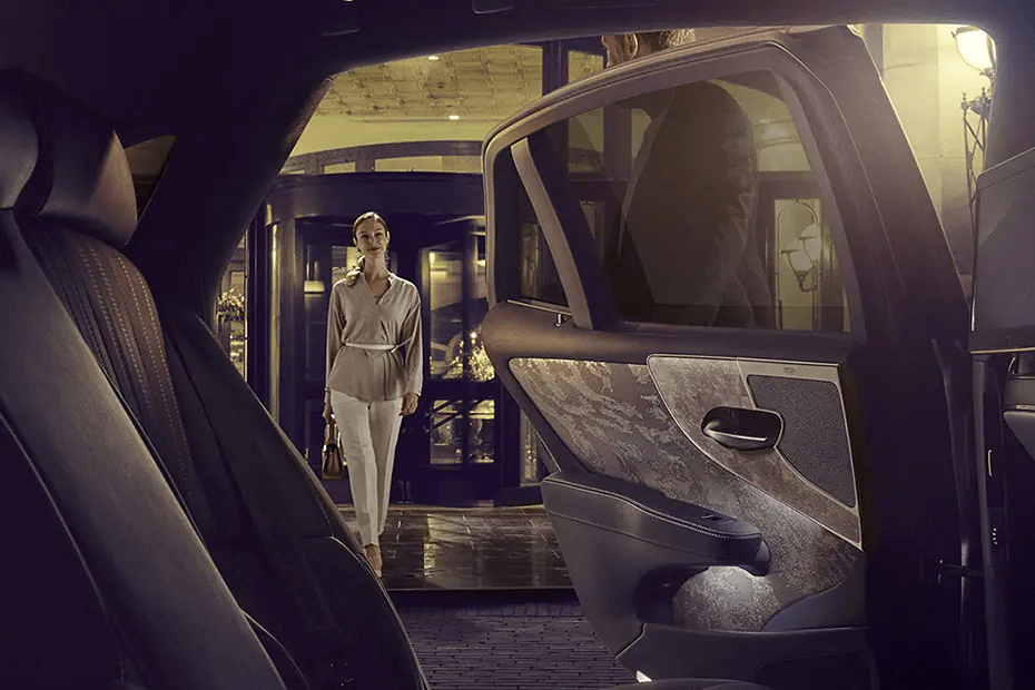 Lexus LS Door