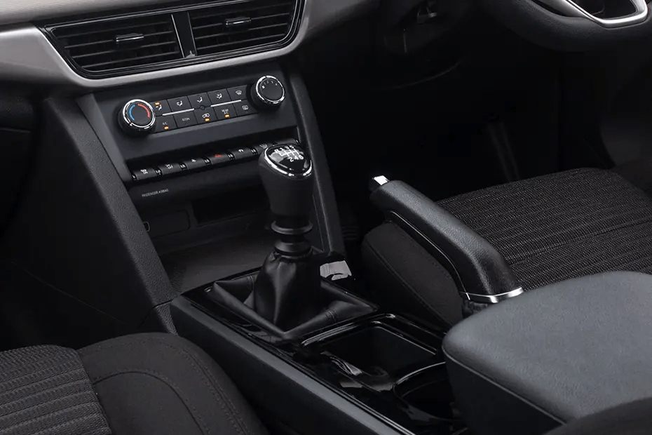 Mahindra XUV700 Gear Shifter