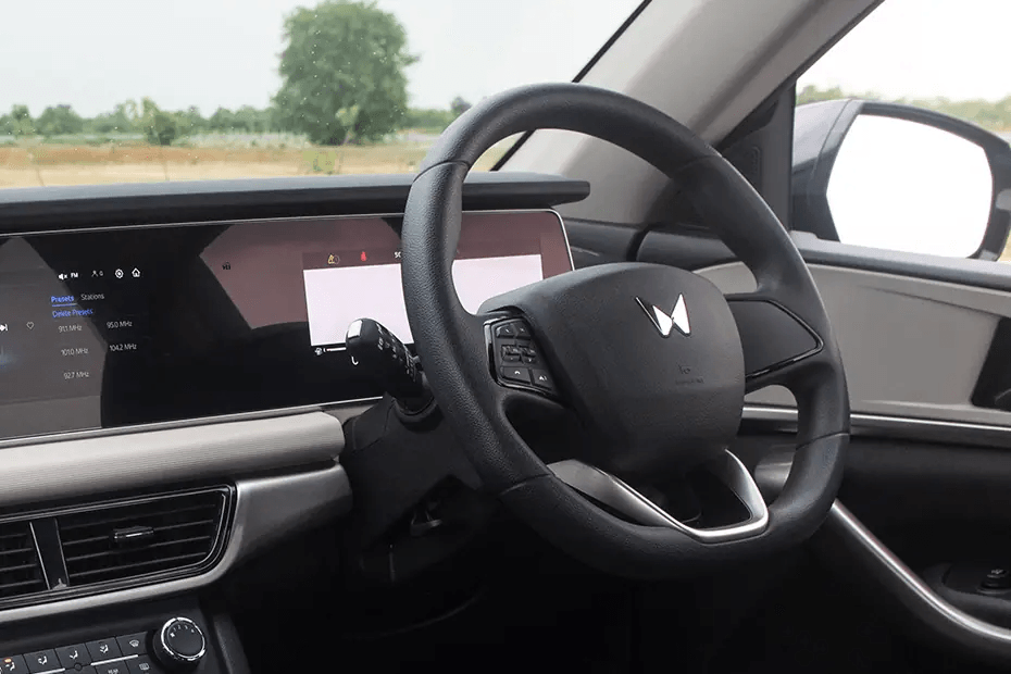 Mahindra XUV700 Steering Wheel