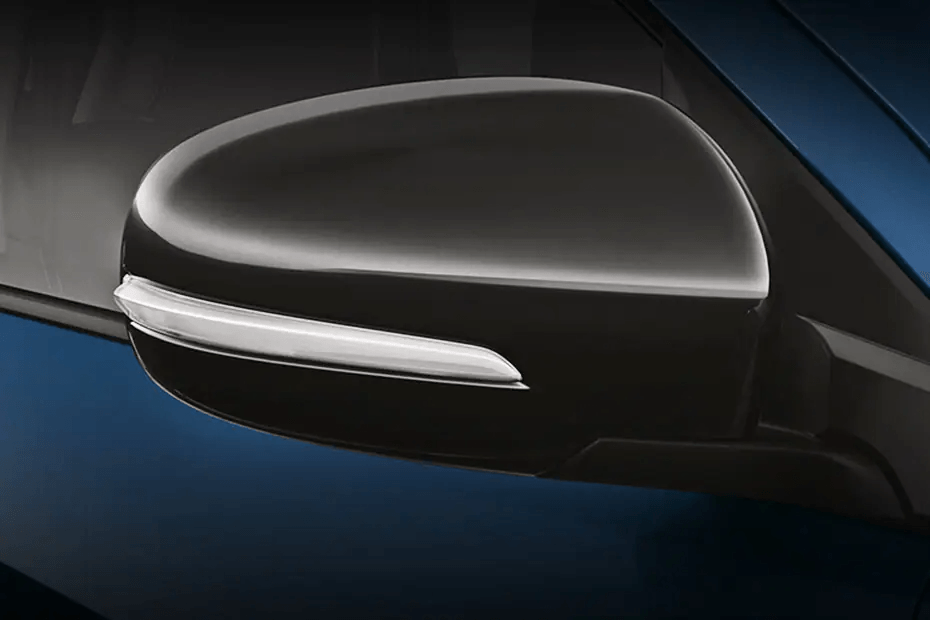 Maruti XL6 side mirror