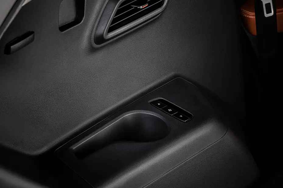 MG Hector Plus lnterior Image