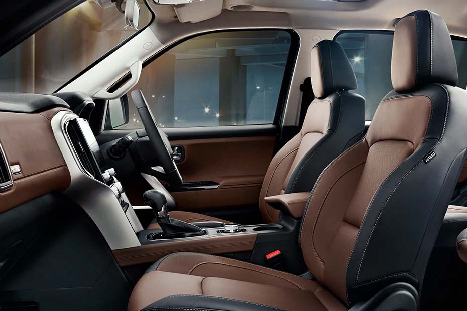 Mahindra Scorpio-N Gear Shifter Front Seats