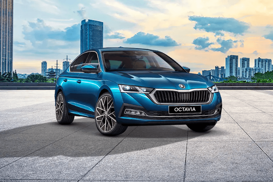 Skoda Octavia Right Side Front View