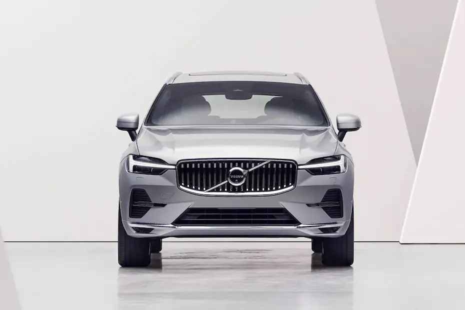 Volvo XC60 Front View