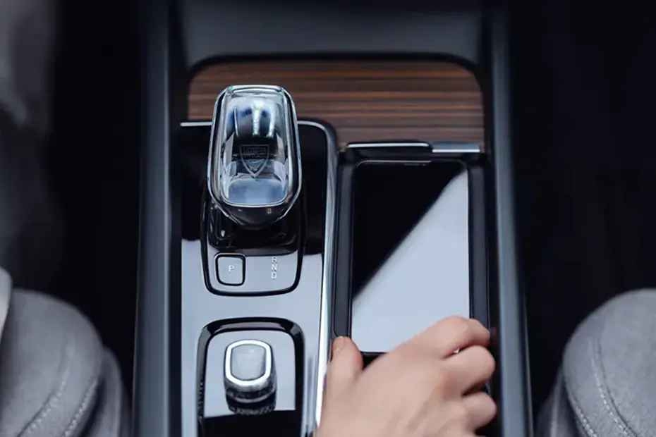 Volvo XC60 Gear Shifter & Mobile Holder