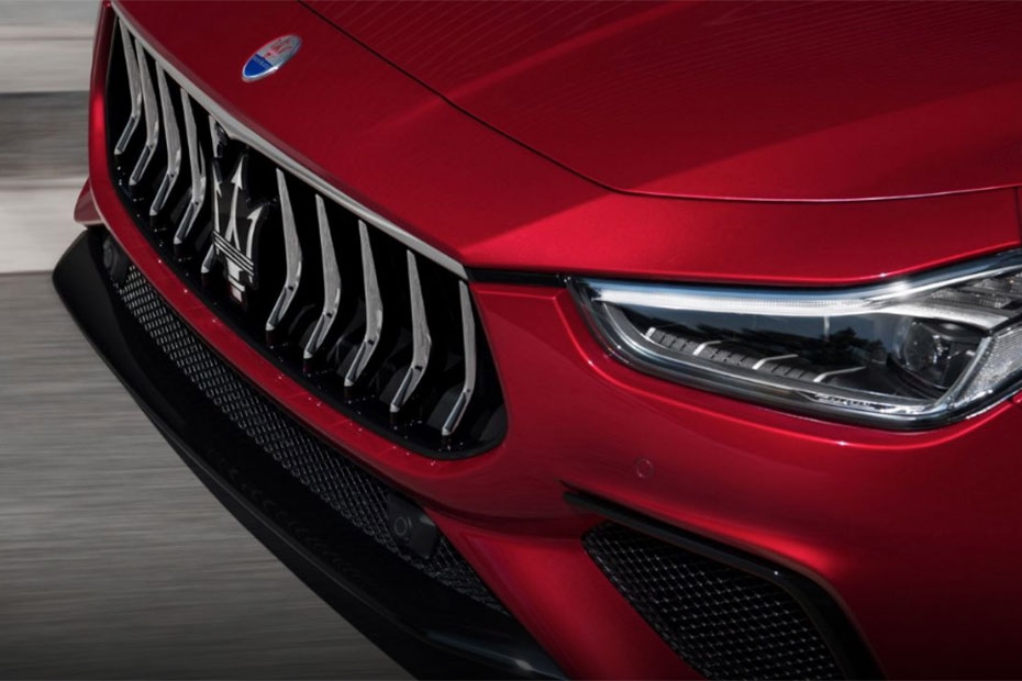 Maserati Ghibli front grille
