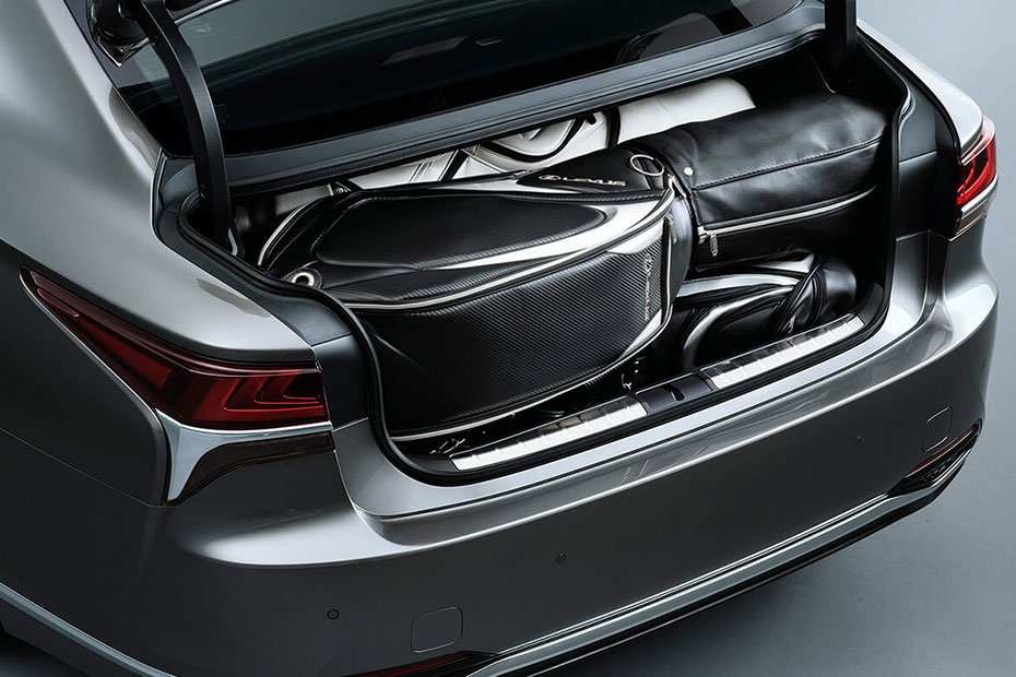 Lexus LS Boot Space