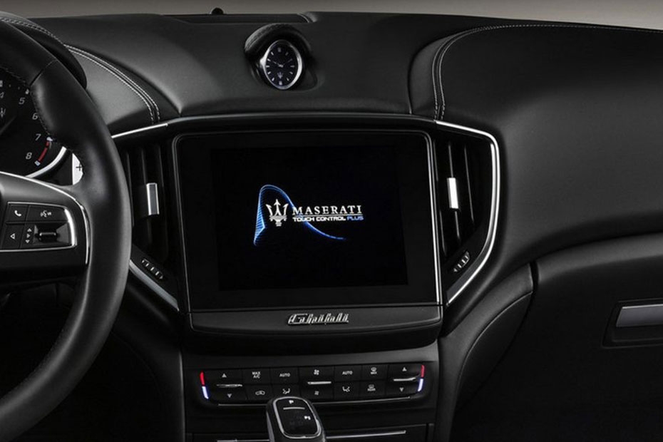 Maserati Ghibli dashboard