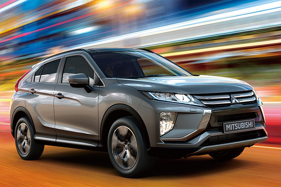 Mitsubishi Eclipse Cross Right Side Front View