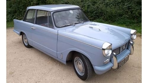 Cruising in Style: The Benefits of Owning a Classic Car