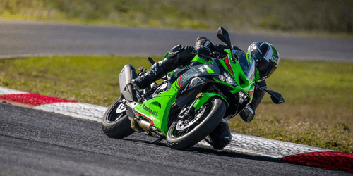 2024 कावासाकी निंजा ZX-6R को यूरो बाजार में उतारा गया। भारत में भी लॉन्च होने का संदेह है।