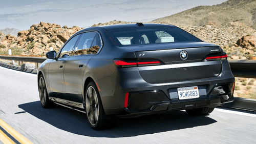 Mercedes EQS vs BMW i7: The Battle of the Luxury EV Sedans