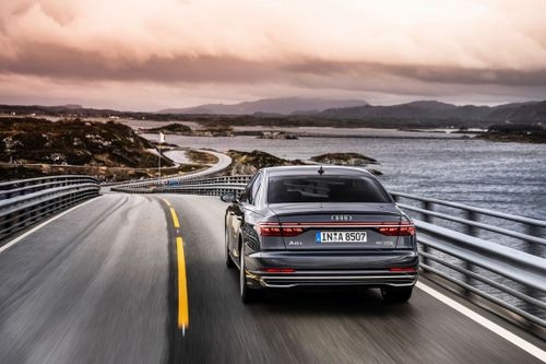 2022 Audi A8 L लॉन्च: भारत में कीमत 1.29 करोड़ रुपये से शुरू होती है