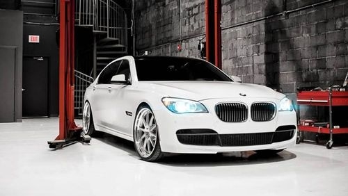 Amitabh Bachchan's Car Collection: See also Net Worth of the Bollywood Legend