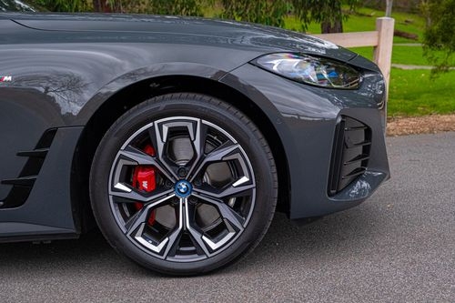 BMW i4 All-Electric Sedan: Review and Detailed Analysis