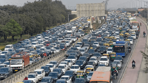 दिल्ली सरकार ने BS3 पेट्रोल, BS4 डीजल कारों पर प्रतिबंध फिर से लगाया क्योंकि AQI 400 से अधिक बढ़ गया