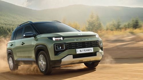 Hyundai Exter की तुलना Tata Punch से करने पर, यहाँ प्रत्येक के कुछ फायदे और नुकसान हैं