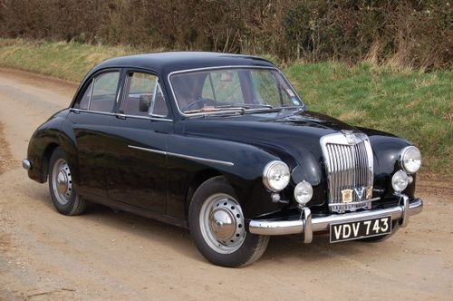 MG Motors - A legacy of 100 years: History of the British Morris Garages