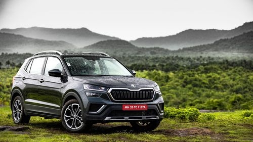  टोयोटा अर्बन क्रूजर बनाम प्रतिद्वंद्वियों की कीमत तुलना