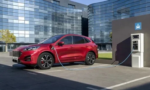 हाइब्रिड कारों के बारे में विस्तार से बताया गया है: माइल्ड, फुल और PHEVs