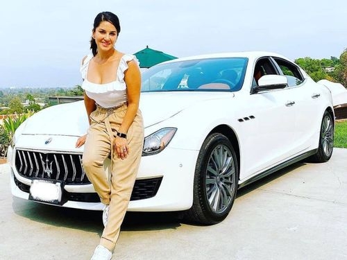 Sunny Leone's Top 4 Luxuries Cars collection 