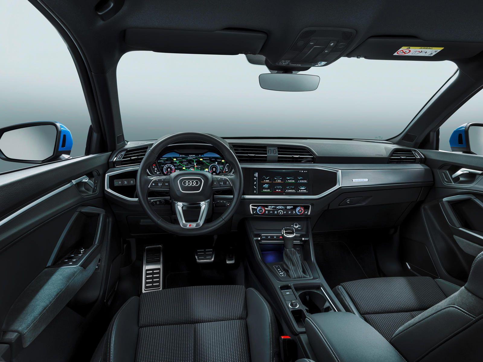 Interior & Features