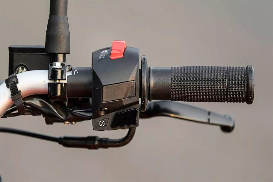125 duke right side handelbar throttle grip