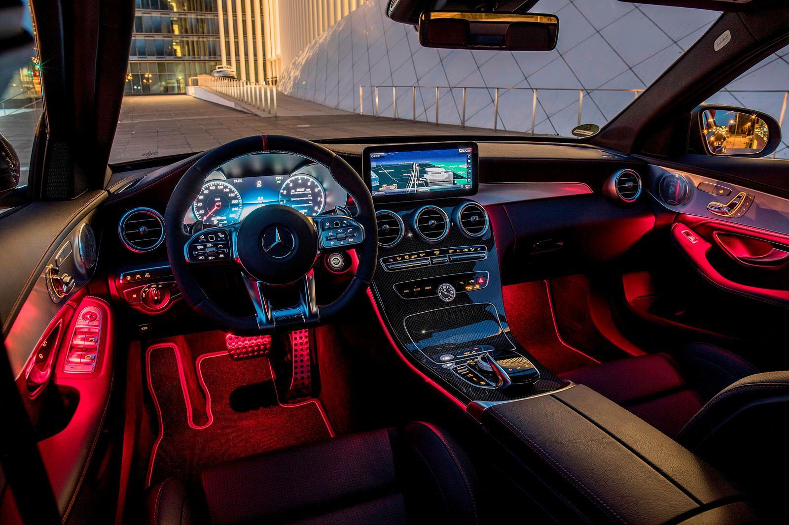Interior & Features