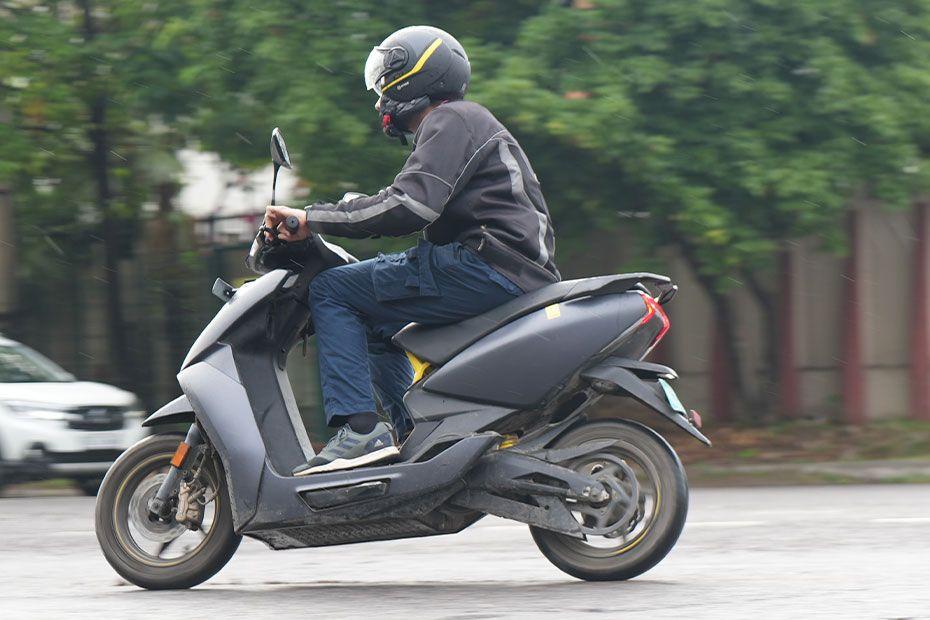 Ather-450X_rear-left-side-image