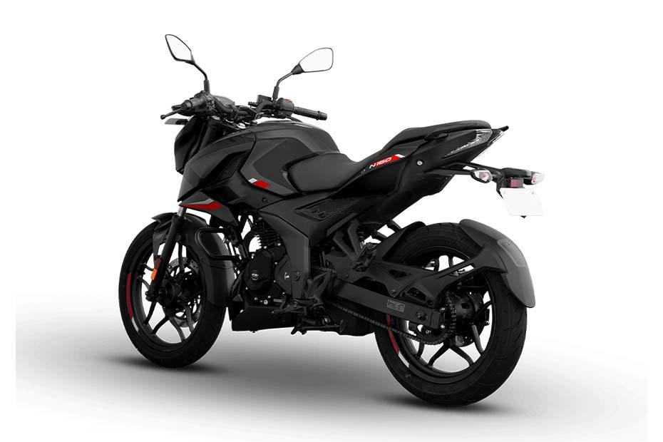 Pulsar n160 left rear three quarter