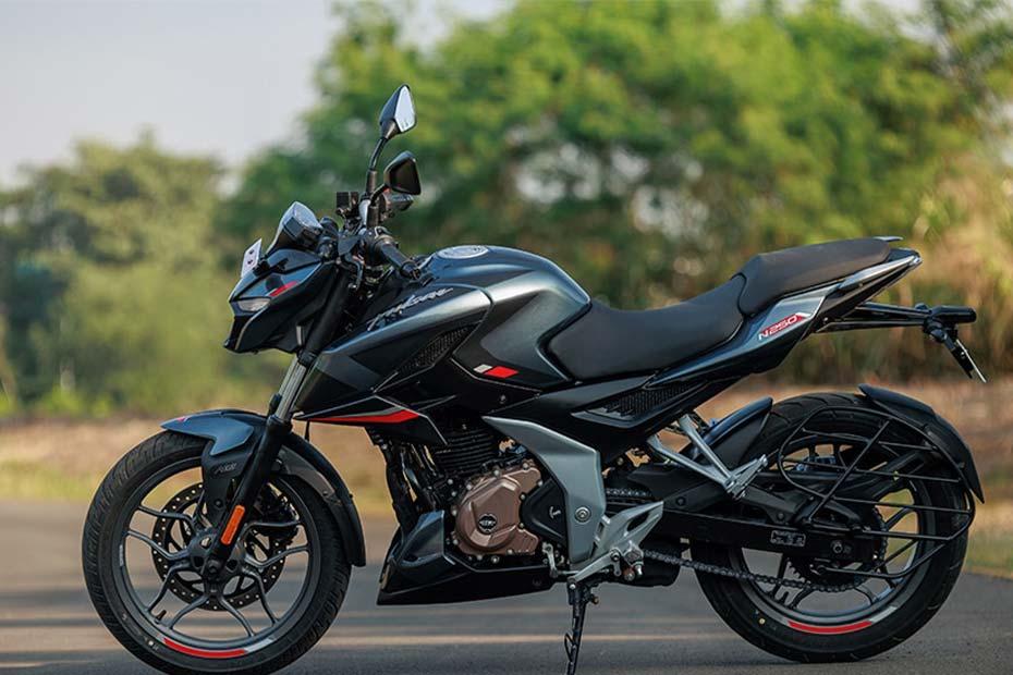 Bajajpulsar ns250 left side