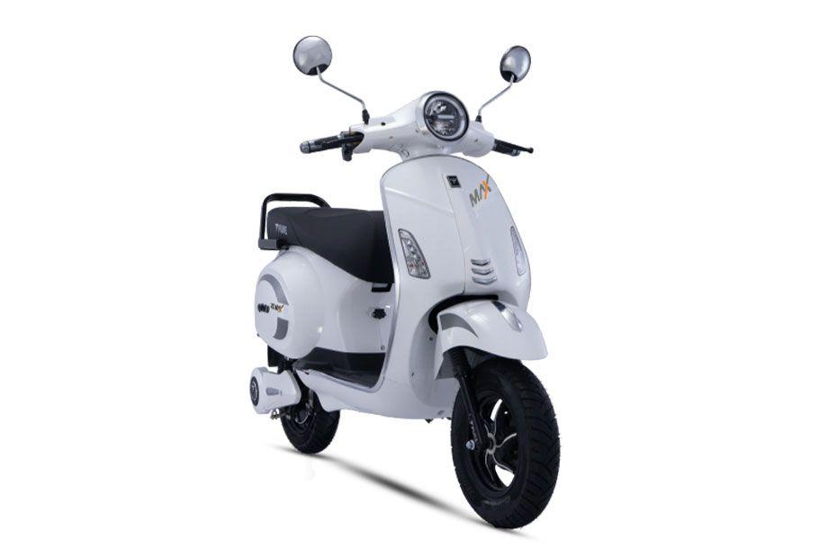 Epluto-7g-max-front-right-view