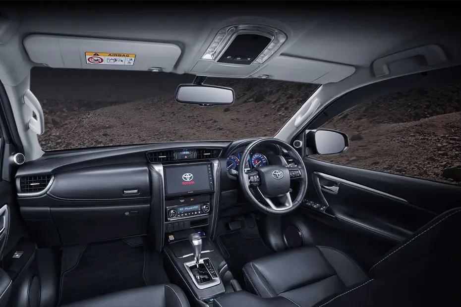 Interior & Features