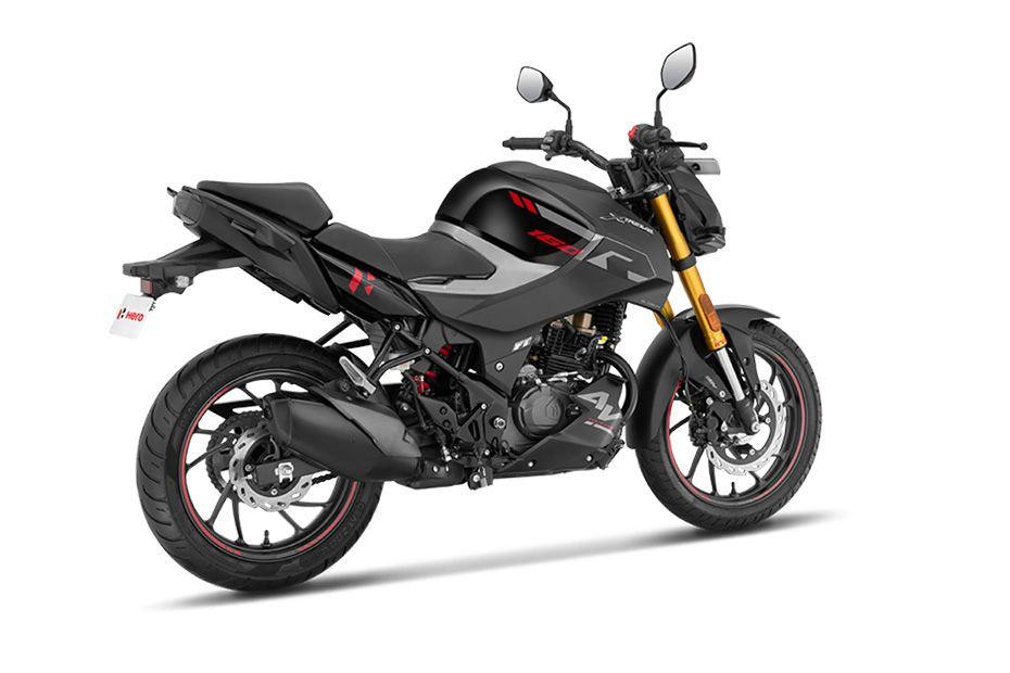 Hero xtreme 160r 4v Rear right side view