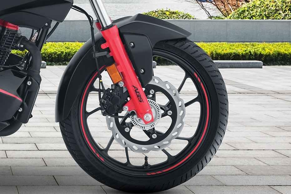 Hero xtreme 160r Front tyre view