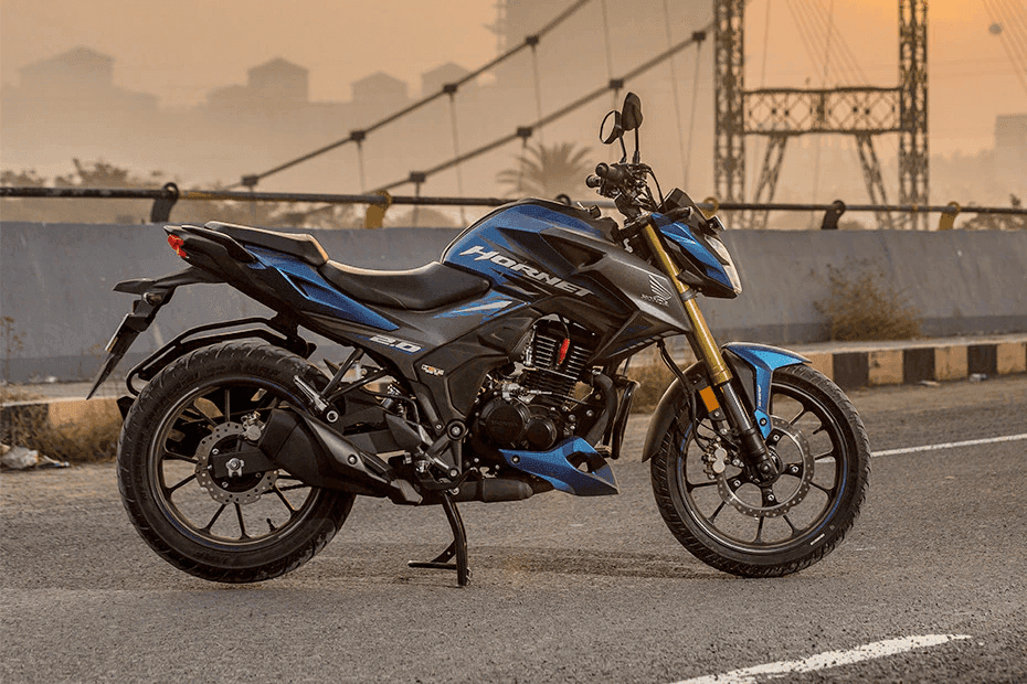 Honda hornet 2.0 right side view