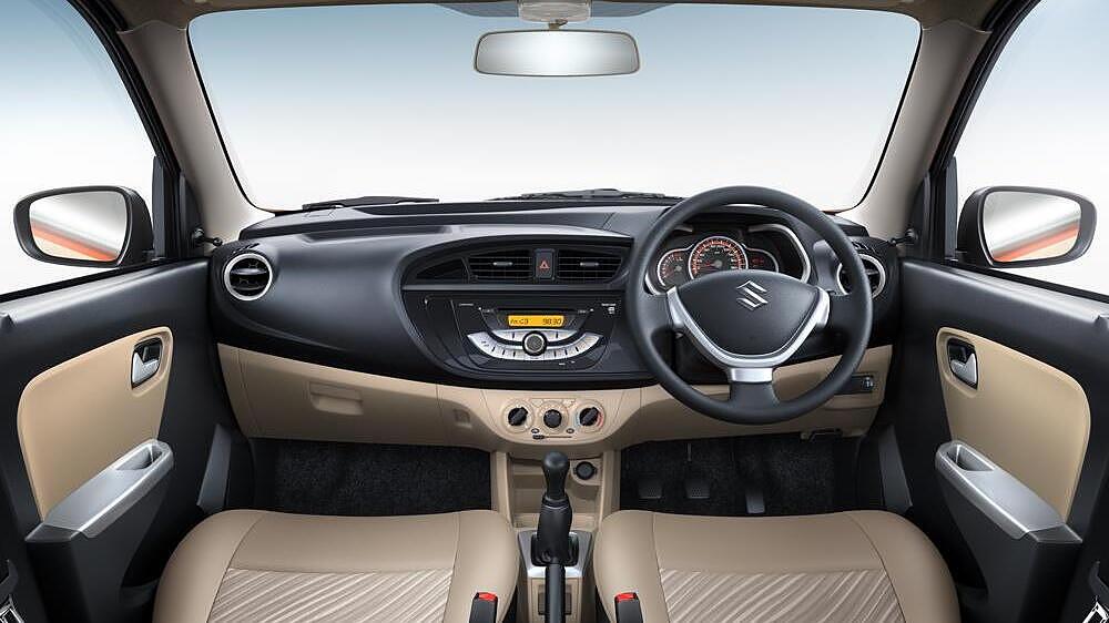 Interior & Features