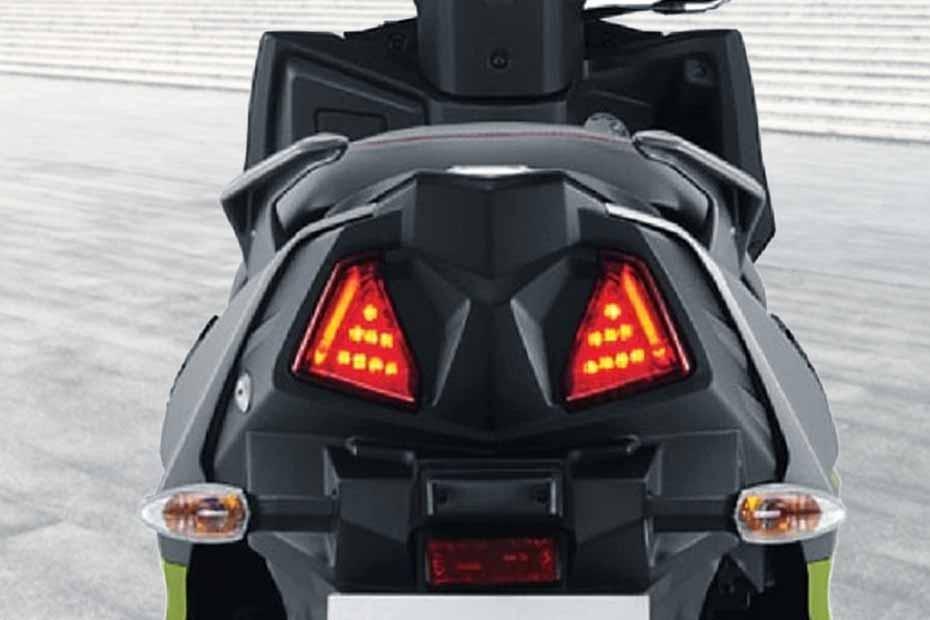 Suzuki Avenis-External Image