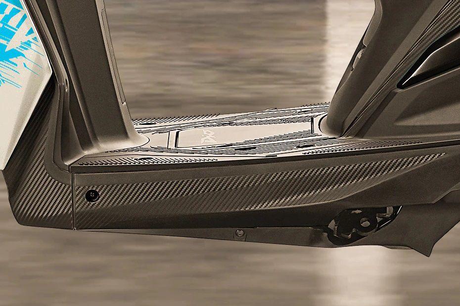 Honda Dio Foot Space View